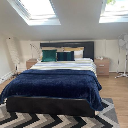 Beautiful Loft With En-Suit In A Family House, 伦敦 外观 照片