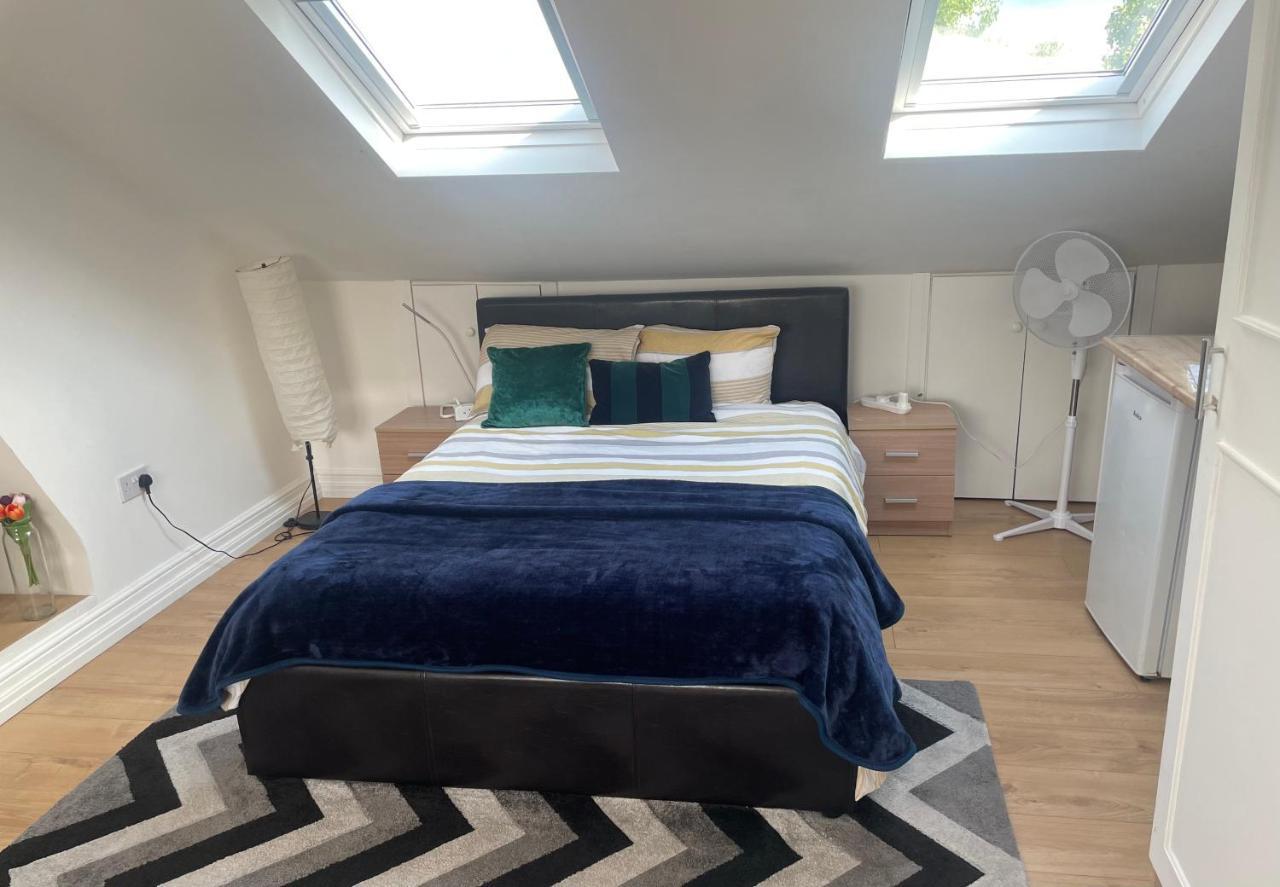 Beautiful Loft With En-Suit In A Family House, 伦敦 外观 照片